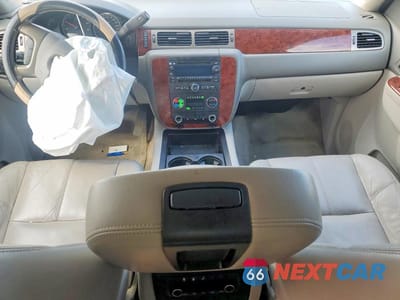 Zdjęcie 8 z 12 samochodu: 2013 CHEVROLET TAHOE C1500 LT VIN:1GNSCBE00DR290754 - miniatura