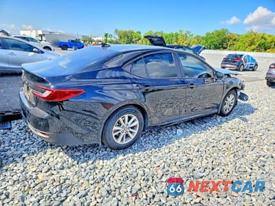 Trzecie zdjęcie samochodu z tyłu: 2025 TOYOTA CAMRY LE VIN:4T1DAACK0SU200367 - miniatura