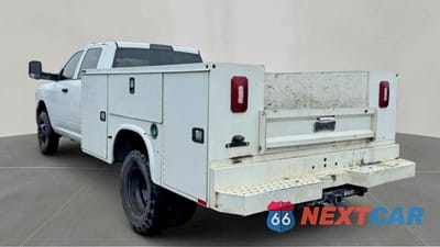 Trzecie zdjęcie samochodu z tyłu: 2020 RAM 3500 VIN:3C7WRTCL7LG225669 - miniatura