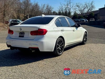 Czwarte zdjęcie samochodu z boku: 2017 BMW 320 XI VIN:WBA8E5G32HNU45255 - miniatura
