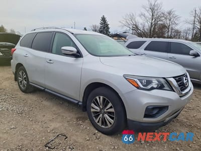 Czwarte zdjęcie samochodu z boku: 2018 NISSAN PATHFINDER S VIN:5N1DR2MNXJC645503 - miniatura