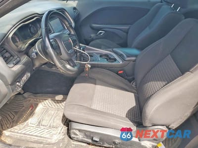 Zdjęcie 7 z 12 samochodu: 2018 DODGE CHALLENGER SXT VIN:2C3CDZAG9JH310229 - miniatura