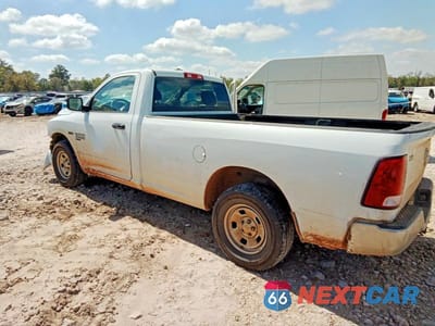 Drugie zdjęcie samochodu z przodu: 2023 RAM 1500 CLASSIC TRADESMAN VIN:3C6JR6DT5PG663658 - miniatura