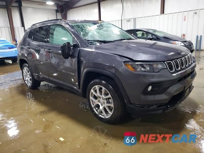 Czwarte zdjęcie samochodu z boku: 2024 JEEP COMPASS LATITUDE LUX VIN:3C4NJDFN0RT159663 - miniatura