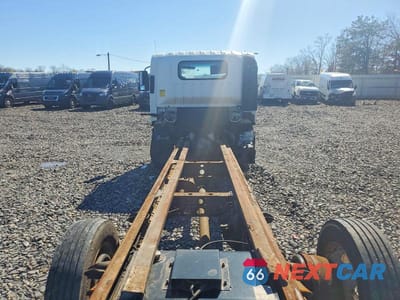 Zdjęcie 10 z 13 samochodu: 2015 ISUZU NPR HD VIN:54DC4W1B4FS802340 - miniatura
