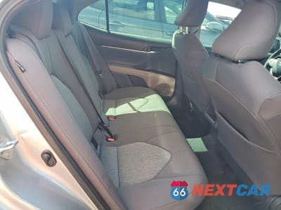 Zdjęcie 10 z 12 samochodu: 2022 TOYOTA CAMRY HYBRID LE VIN:4T1C31AK8NU587473 - miniatura