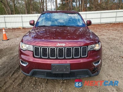 Piąte zdjęcie samochodu w środku: 2017 JEEP GRAND CHEROKEE LAREDO VIN:1C4RJFAG1HC715401 - miniatura
