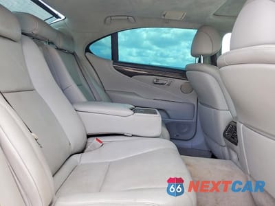 Zdjęcie 10 z 12 samochodu: 2007 LEXUS IS 460 VIN:JTHGL46F375012079 - miniatura