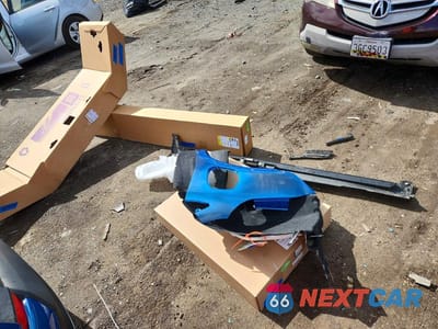 Zdjęcie 13 z 14 samochodu: 2023 CHEVROLET BOLT EUV PREMIER VIN:1G1FZ6S04P4175282 - miniatura