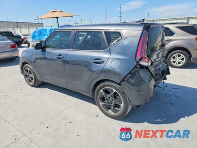 Drugie zdjęcie samochodu z przodu: 2023 KIA SOUL EX VIN:KNDJ33AU8P7879960 - miniatura