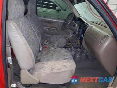 Zdjęcie 10 z 12 samochodu: 2002 TOYOTA TACOMA BASE VIN:5TEPM62N82Z088121 - miniatura