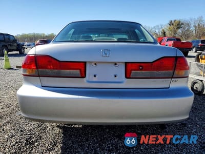 Zdjęcie 6 z 11 samochodu: 2001 HONDA ACCORD EX VIN:1HGCG66891A137279 - miniatura