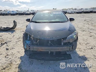 Piąte zdjęcie samochodu w środku: 2017 TOYOTA COROLLA L VIN:5YFBURHE5HP734250 - miniatura