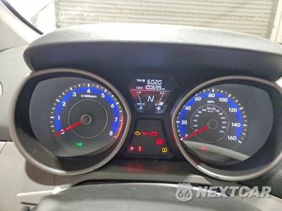 Zdjęcie 9 z 11 samochodu: 2011 HYUNDAI ELANTRA GLS VIN:KMHDH4AE9BU118213 - miniatura