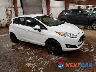 Czwarte zdjęcie samochodu z boku: 2014 FORD FIESTA TITANIUM VIN:3FADP4FJ9EM119356 - miniatura