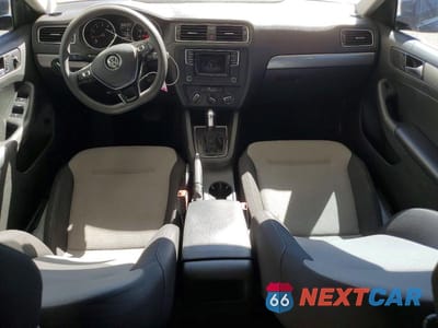 Zdjęcie 8 z 11 samochodu: 2017 VOLKSWAGEN JETTA S VIN:3VW2B7AJ3HM366611 - miniatura