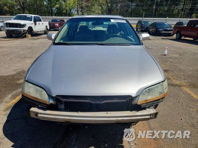 Piąte zdjęcie samochodu w środku: 1998 HONDA ACCORD EX VIN:1HGCG5652WA253334 - miniatura
