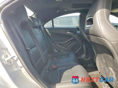 Zdjęcie 10 z 12 samochodu: 2018 MERCEDES-BENZ CLA 250 VIN:WDDSJ4EB1JN566718 - miniatura
