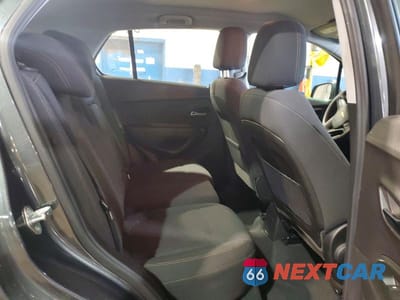 Zdjęcie 11 z 13 samochodu: 2019 CHEVROLET TRAX LS VIN:3GNCJKSB9KL398214 - miniatura