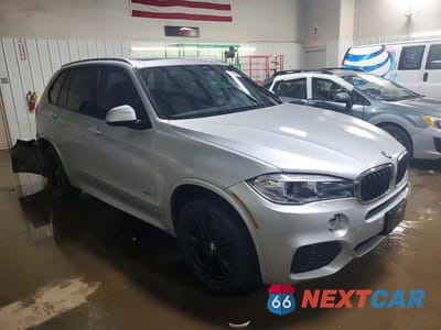 Czwarte zdjęcie samochodu z boku: 2018 BMW X5 XDRIVE35I VIN:5UXKR0C53J0X94336 - miniatura