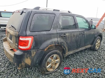 Trzecie zdjęcie samochodu z tyłu: 2011 FORD ESCAPE LIMITED VIN:1FMCU9EG1BKB93127 - miniatura