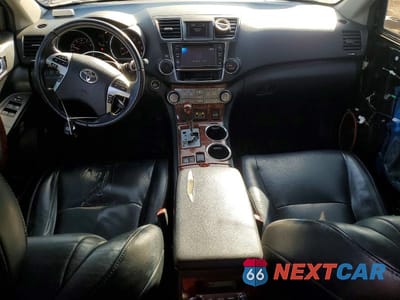 Zdjęcie 8 z 11 samochodu: 2013 TOYOTA HIGHLANDER LIMITED VIN:5TDDK3EH6DS214960 - miniatura
