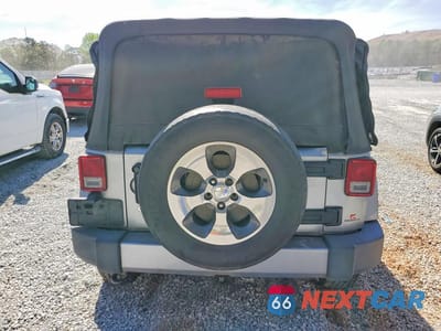 Zdjęcie 6 z 12 samochodu: 2018 JEEP WRANGLER UNLIMITED SAHARA VIN:1C4HJWEG5JL919145 - miniatura