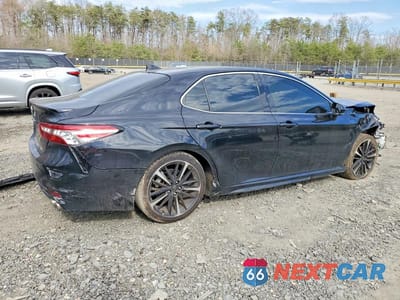 Trzecie zdjęcie samochodu z tyłu: 2020 TOYOTA CAMRY XSE VIN:4T1K61AK9LU333657 - miniatura