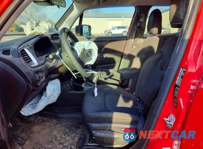 Zdjęcie 7 z 12 samochodu: 2020 JEEP RENEGADE SPORT VIN:ZACNJBAB8LPM09275 - miniatura