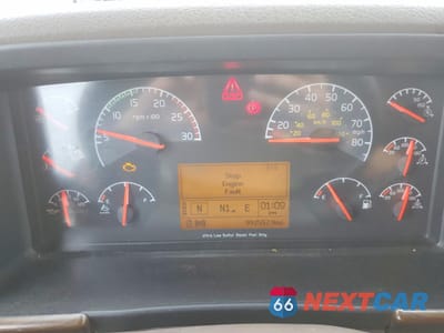 Zdjęcie 8 z 10 samochodu: 2018 VOLVO VN VNL VIN:4V4NC9EJ1JN895588 - miniatura