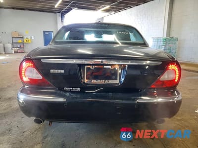 Zdjęcie 6 z 11 samochodu: 2005 JAGUAR XJ8 L VIN:SAJWA79CX5SG38057 - miniatura