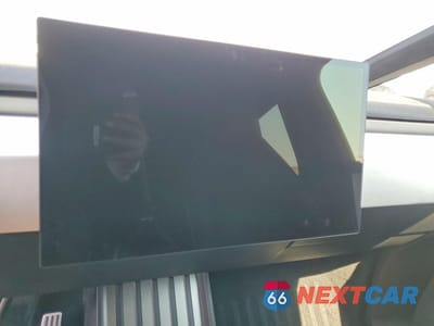 Zdjęcie 9 z 14 samochodu: 2024 TESLA CYBERTRUCK VIN:7G2CEHEE3RA003761 - miniatura