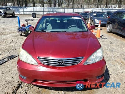Piąte zdjęcie samochodu w środku: 2005 TOYOTA CAMRY LE VIN:4T1BE30K95U049447 - miniatura