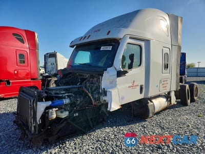 Drugie zdjęcie samochodu z przodu: 2022 FREIGHTLINER CASCADIA 126 SEMI TRUCK VIN:3AKJHHDR5NSNB4638 - miniatura