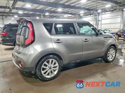 Trzecie zdjęcie samochodu z tyłu: 2019 KIA SOUL + VIN:KNDJP3A51K7666063 - miniatura