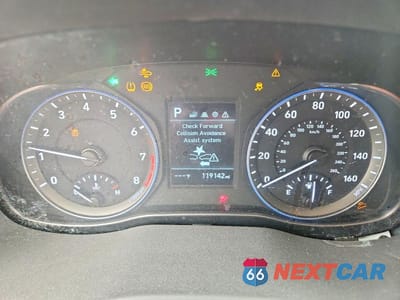 Zdjęcie 9 z 12 samochodu: 2019 HYUNDAI KONA SE VIN:KM8K1CAA8KU292258 - miniatura