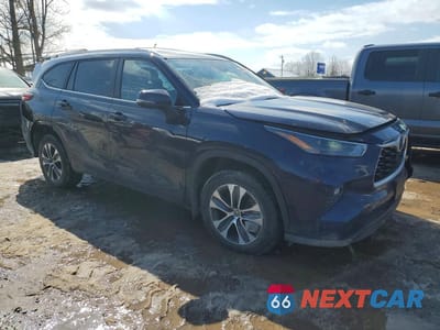 Czwarte zdjęcie samochodu z boku: 2023 TOYOTA HIGHLANDER XLE VIN:5TDKDRBH5PS023723 - miniatura