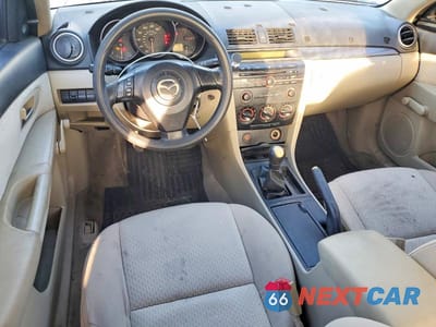 Zdjęcie 8 z 11 samochodu: 2004 MAZDA 3 I VIN:JM1BK12F141165338 - miniatura
