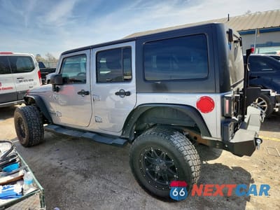 Drugie zdjęcie samochodu z przodu: 2015 JEEP WRANGLER UNLIMITED SAHARA VIN:1C4BJWEG9FL547435 - miniatura