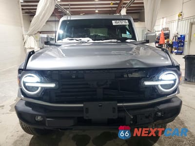 Piąte zdjęcie samochodu w środku: 2023 FORD BRONCO BASE VIN:1FMDE5CP5PLB21572 - miniatura