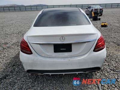 Zdjęcie 6 z 12 samochodu: 2016 MERCEDES-BENZ C 300 4MATIC VIN:55SWF4KB6GU103643 - miniatura