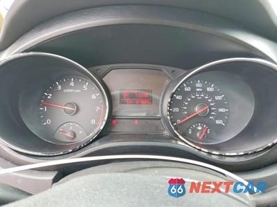 Zdjęcie 9 z 12 samochodu: 2015 KIA SEDONA VIN:KNDMB5C13F6041810 - miniatura