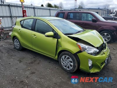 Czwarte zdjęcie samochodu z boku: 2016 TOYOTA PRIUS C TWO VIN:JTDKDTB38G1118078 - miniatura