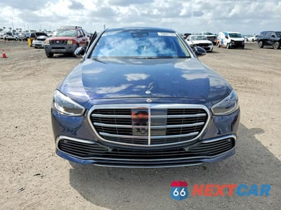 Piąte zdjęcie samochodu w środku: 2023 MERCEDES-BENZ S 580 4MATIC VIN:W1K6G7GB6PA217682 - miniatura