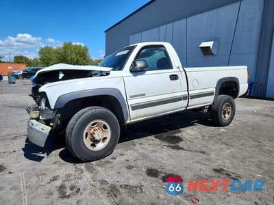 2001 CHEVROLET SILVERADO C2500 HEAVY DUTY 1GCHC24U41E345992 - główne zdjęcie licytacji z USA - miniatura