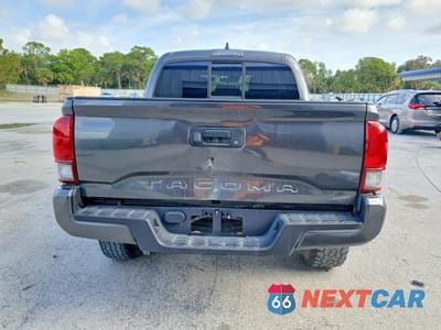 Zdjęcie 6 z 12 samochodu: 2020 TOYOTA TACOMA SR VIN:5TFAX5GN8LX187739 - miniatura
