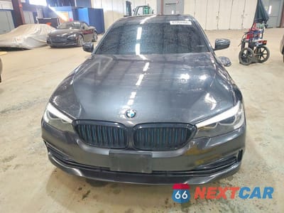 Piąte zdjęcie samochodu w środku: 2018 BMW 530E VIN:WBAJA9C58JB249355 - miniatura