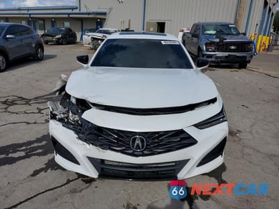 Piąte zdjęcie samochodu w środku: 2024 ACURA TLX A-SPEC VIN:19UUB6F57RA001382 - miniatura