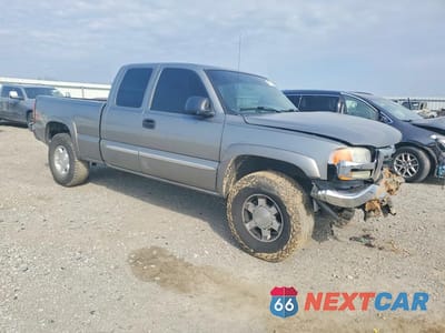 Czwarte zdjęcie samochodu z boku: 2006 GMC NEW SIERRA K1500 VIN:1GTEK19Z46Z253687 - miniatura