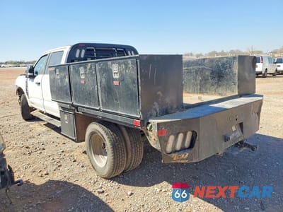 Drugie zdjęcie samochodu z przodu: 2023 FORD F350 SUPER DUTY FLATBED TRUCK VIN:1FD8W3HTXPEC81833 - miniatura